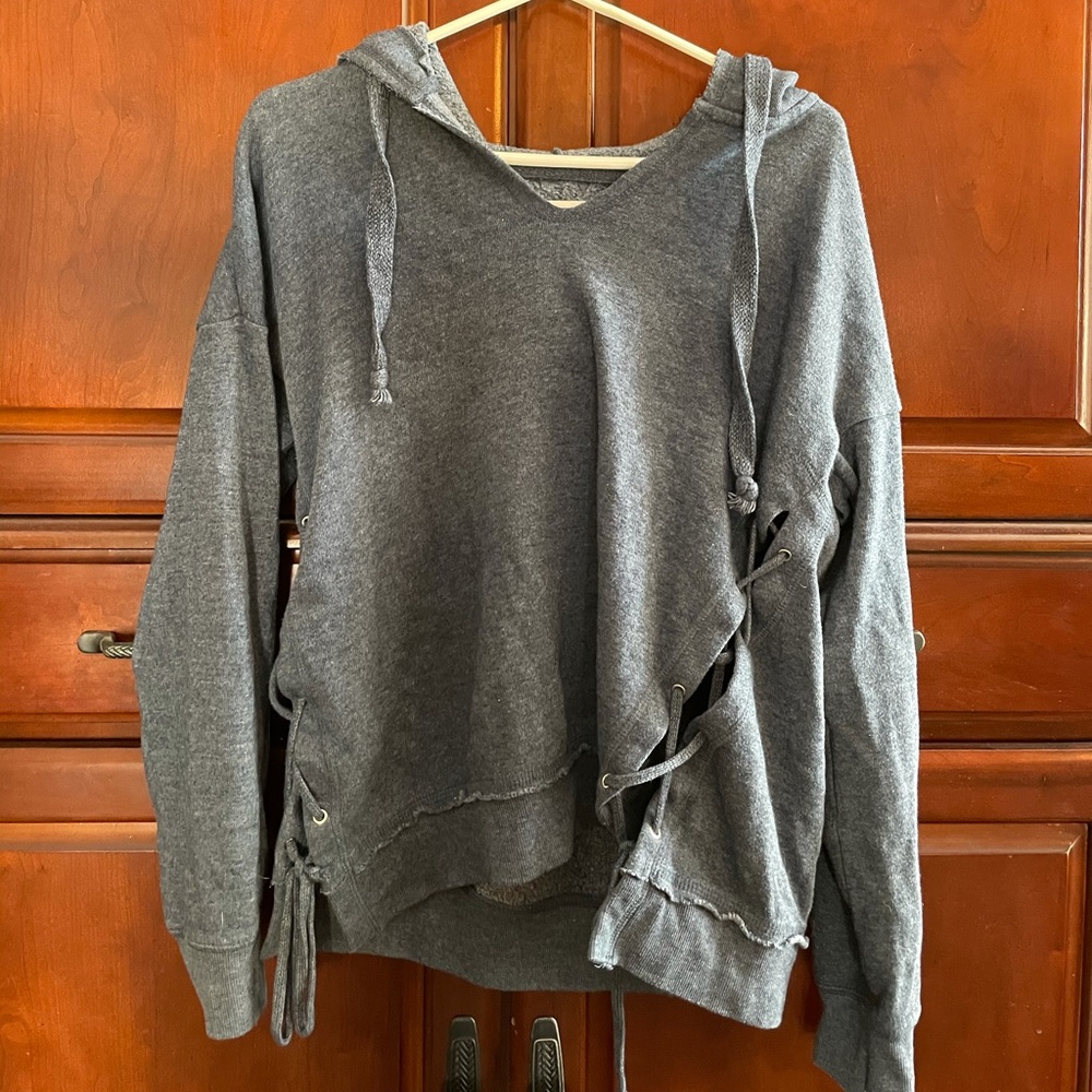 tie sweatshirt